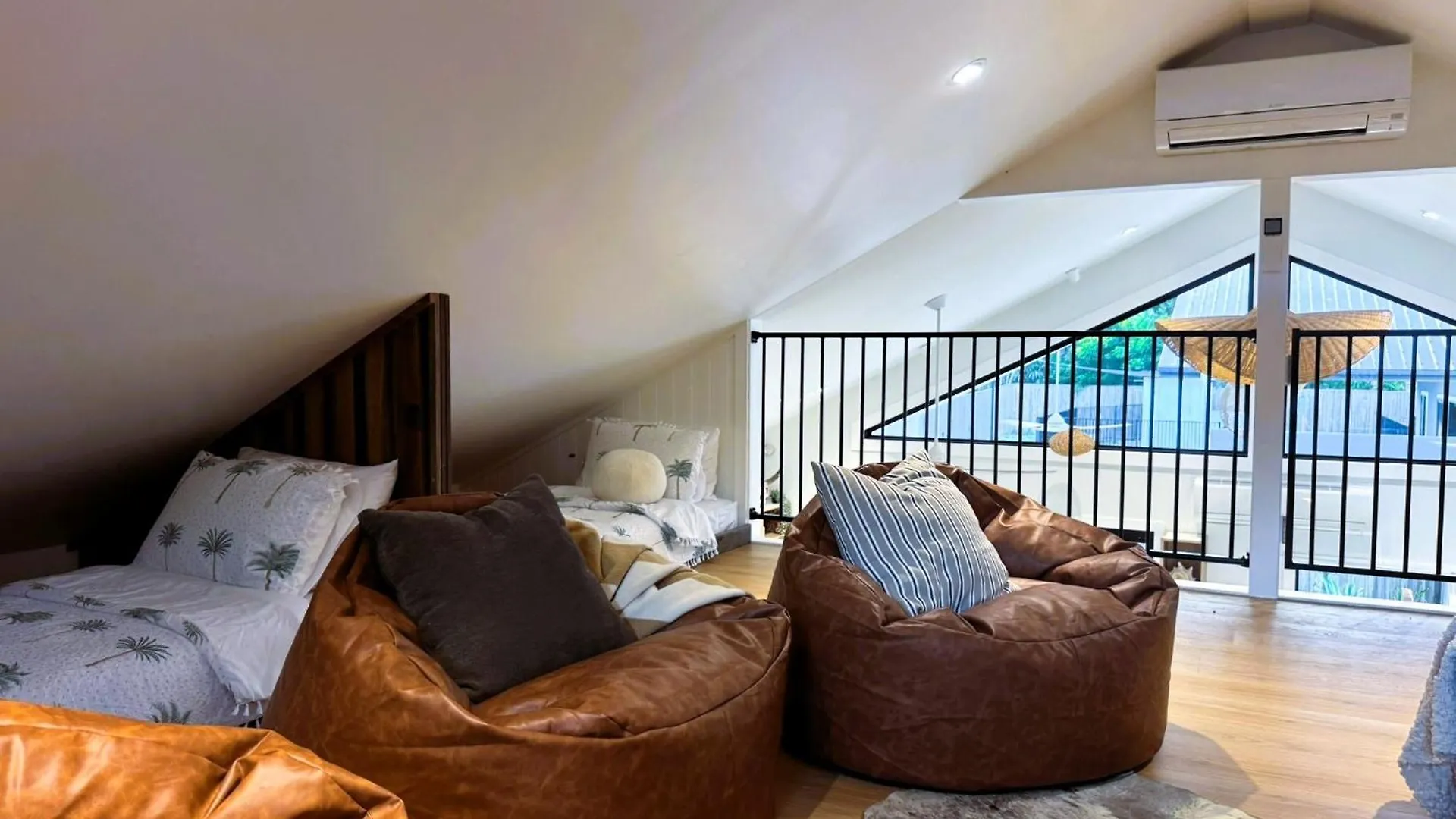 Salt Ayres Villa Horseshoe Bay Australien